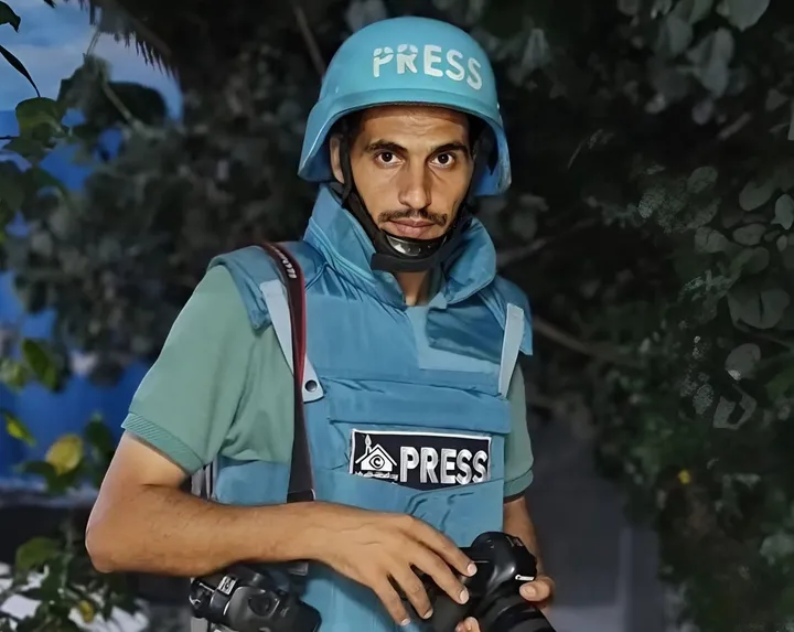 İzrail höcümendä üterelgän jurnalist Xäsän Eslayeh kem ide?
